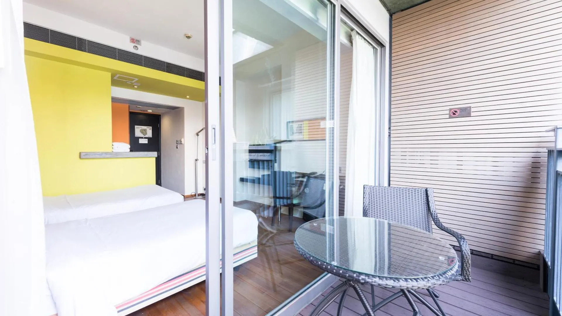 ***  Отель Y Loft Гонконг Китай