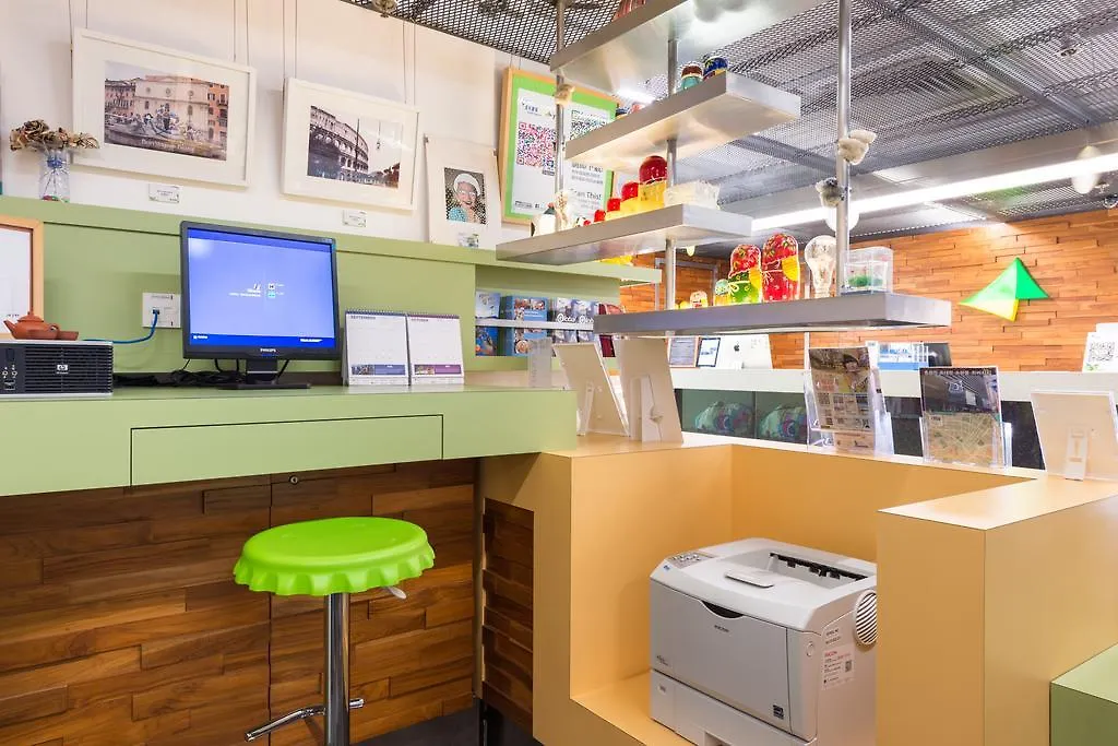 Отель Y Loft Гонконг Китай