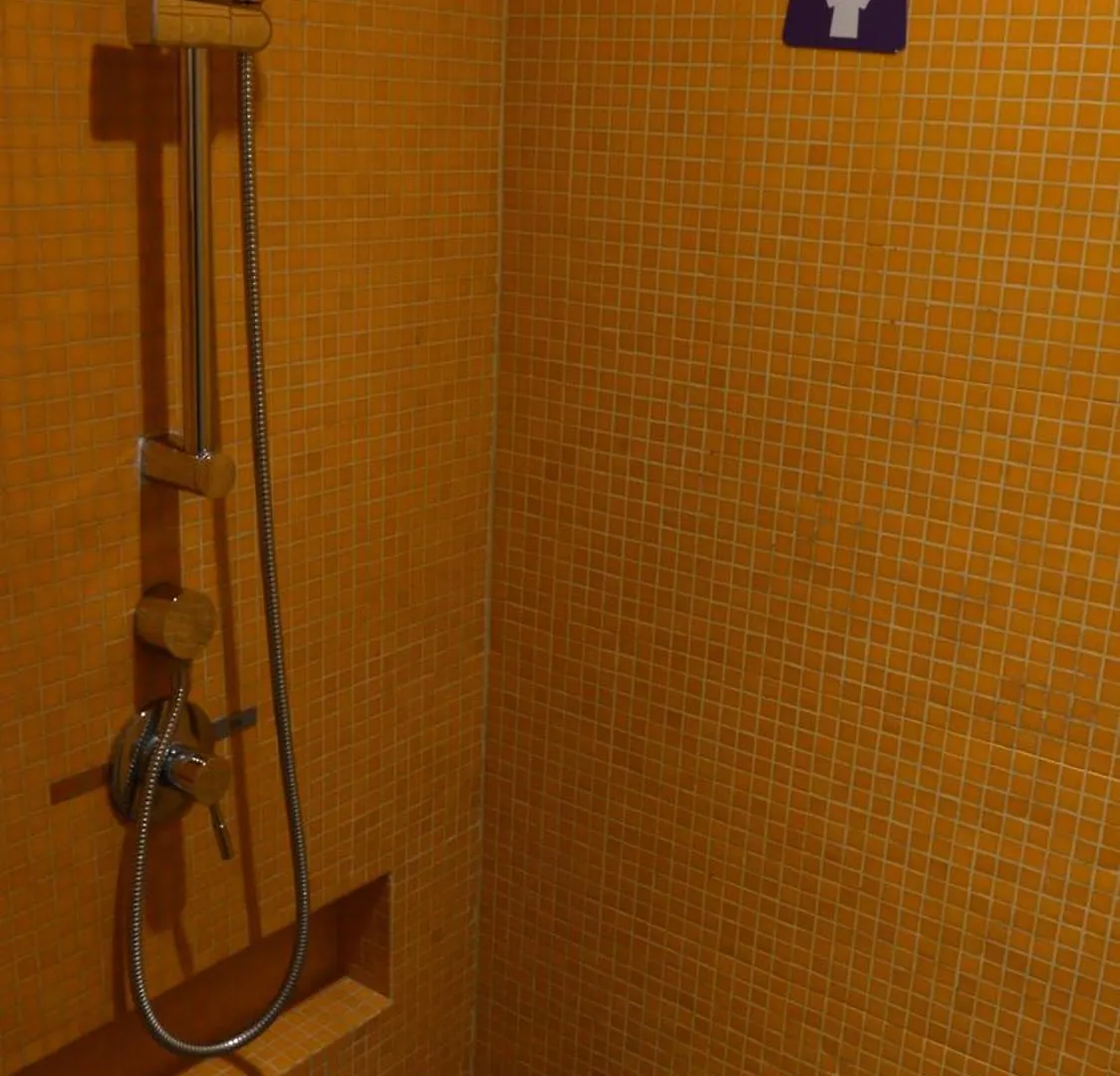 Hotel Y Loft Hongkong 3*,