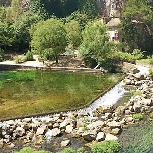 https://la-pitchounette-micro-maison-de-charme.fr-provencehotel.com