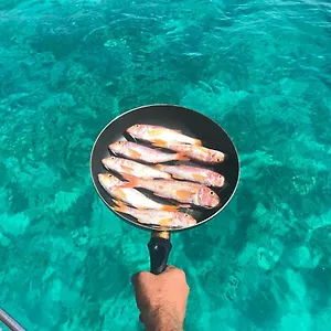 Il Cubo, Monovano Col Mare Su Tre Fronti. Casa vacanze Favignana
