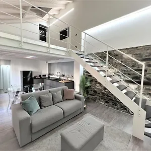 https://blue-lake-apartment-como.it-lombardy.com